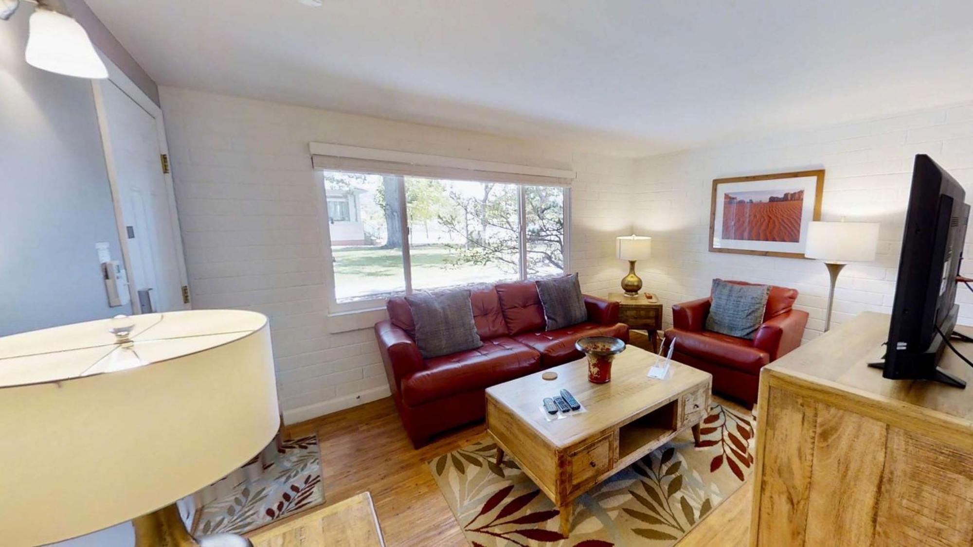 Downtown Cozy Home Base - Purple Sage 1 モアブ エクステリア 写真